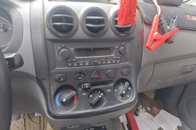 Used Wuling Hongguang 2010 1.2L Base Version China IV Standard Audio And AC Panel