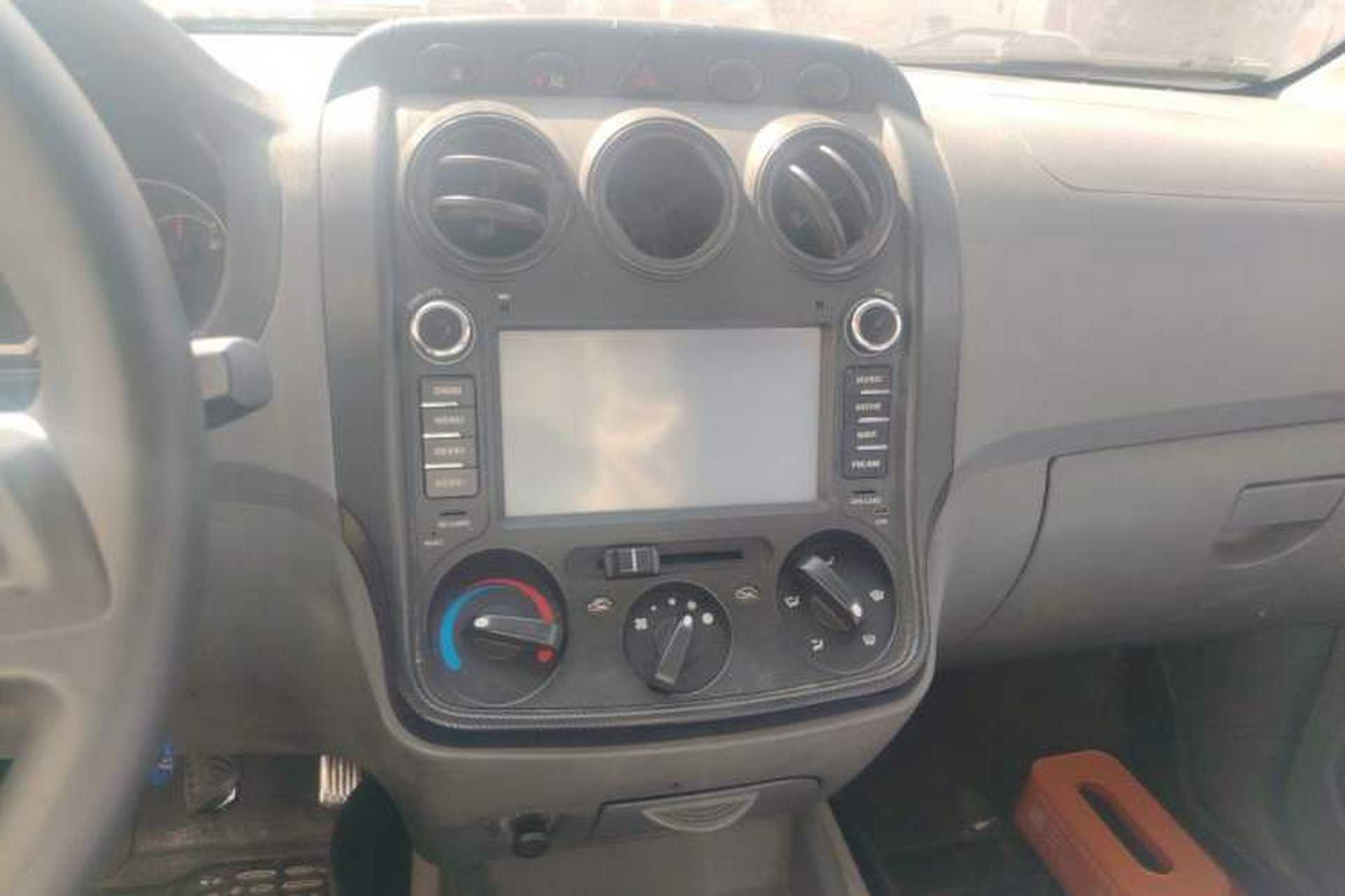 Used Wuling Hongguang 2010 1.2L Base Version China IV Standard Audio And AC Panel
