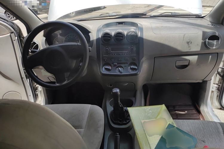 Used Wuling Hongguang 2010 1.2L Base Version China IV Standard Center Console