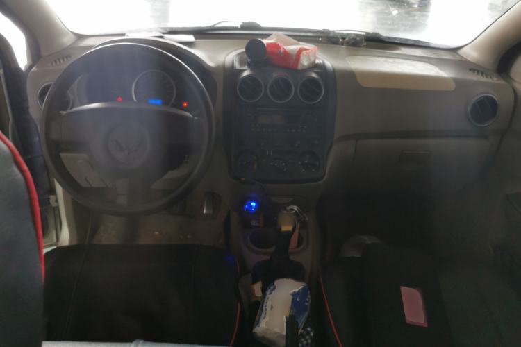 Used Wuling Hongguang 2010 1.4L Standard Version Center Console