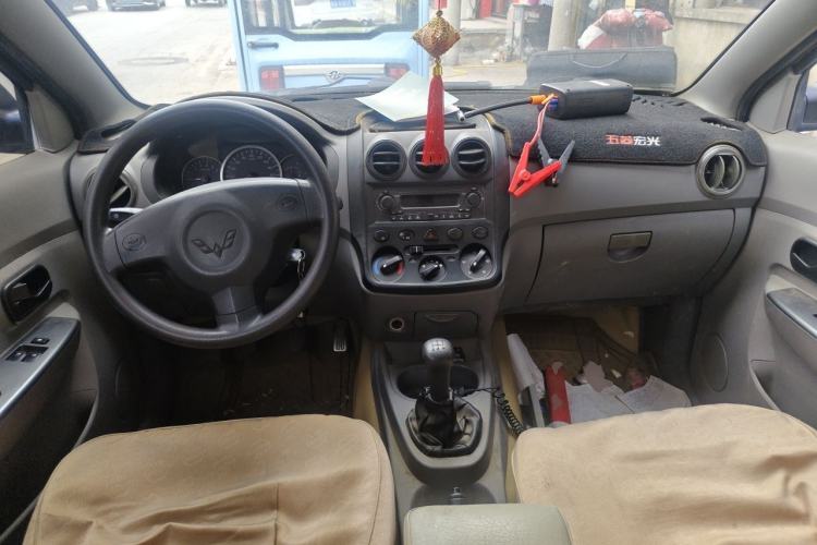 Used Wuling Hongguang 2010 1.2L Base Version China IV Standard Center Console