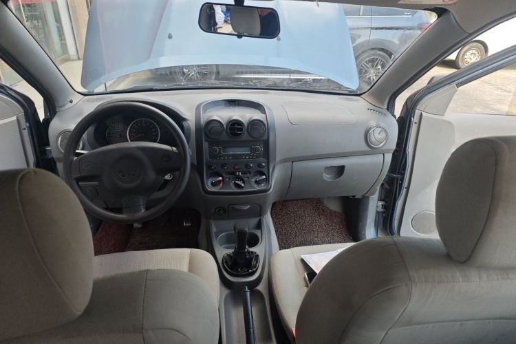 Used Wuling Hongguang 2010 1.2L Base Version China IV Standard Center Console