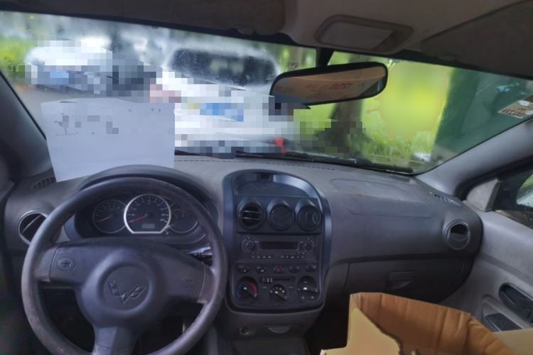 Used Wuling Hongguang 2010 1.2L Base Version China IV Standard Center Console