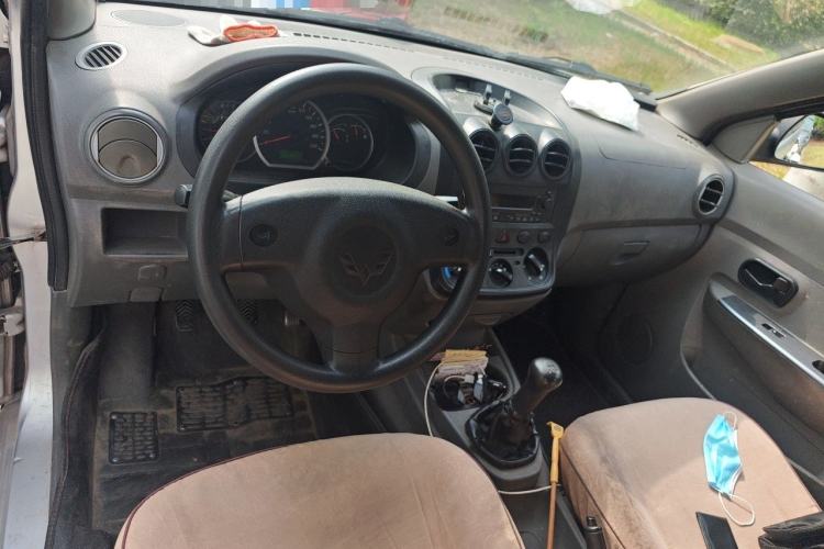 Used Wuling Hongguang 2010 1.2L Base Version China IV Standard Center Console