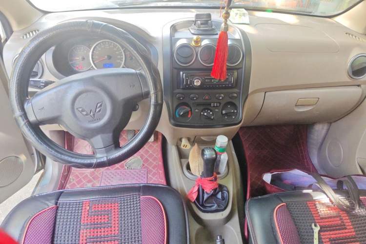 Used Wuling Hongguang 2010 1.4L Standard Version Center Console