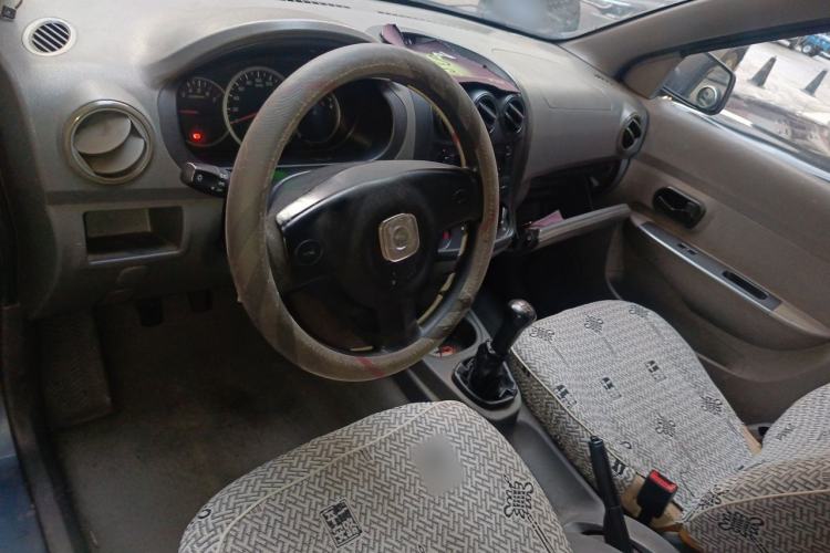 Used Wuling Hongguang 2010 1.4L Practical Version Center Console