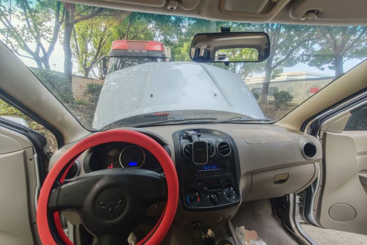 Used Wuling Hongguang 2010 1.2L Comfort Edition China IV Center Console