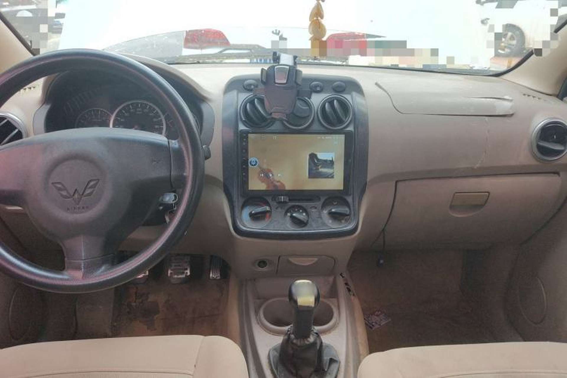 Used Wuling Hongguang 2010 1.2L Comfort Edition China IV Center Console