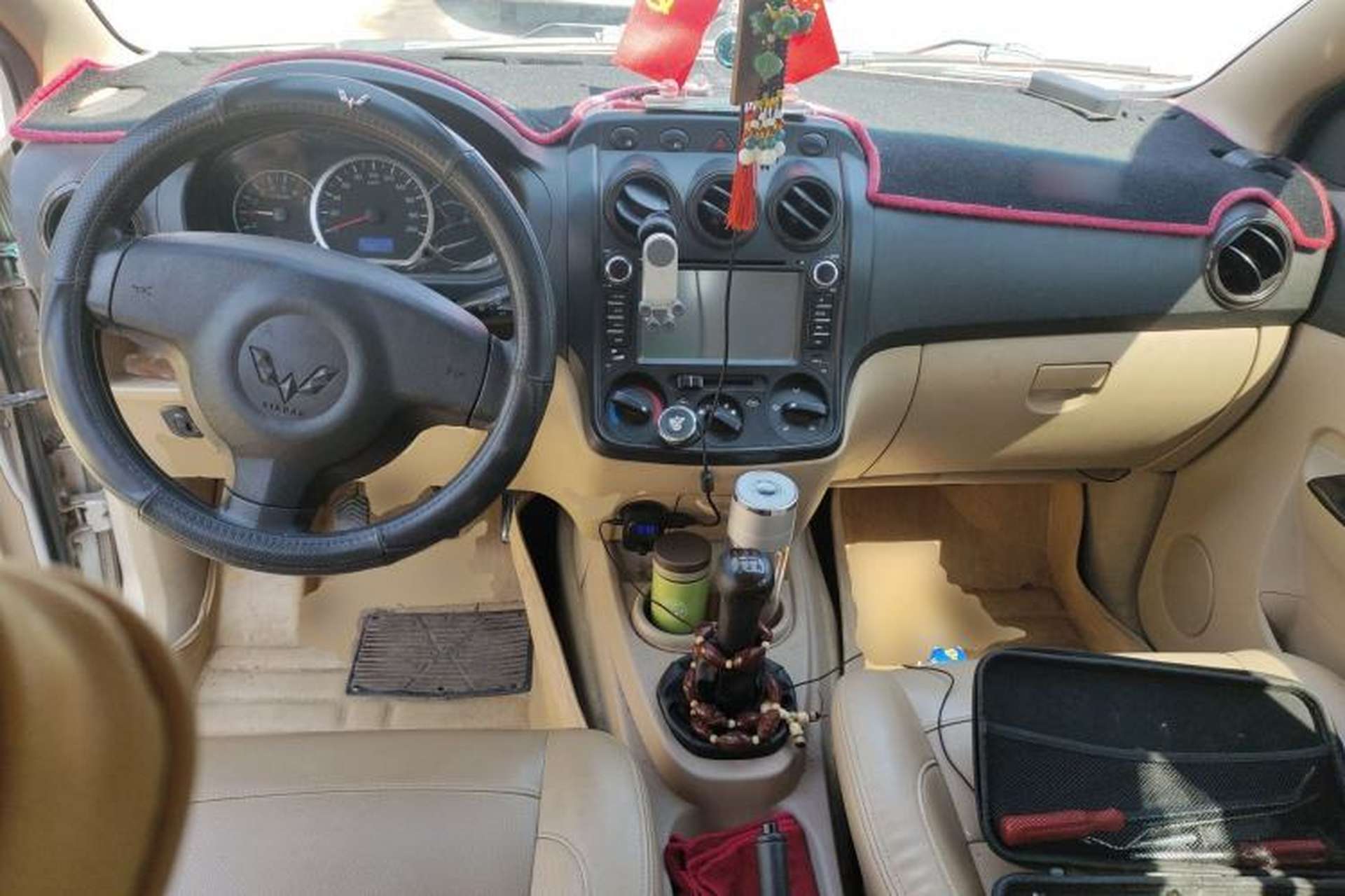 Used Wuling Hongguang 2010 1.4L Luxury Model Center Console
