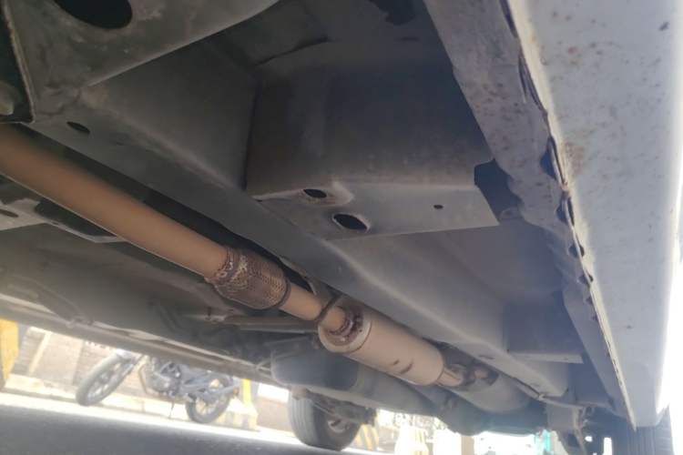 Used Wuling Hongguang 2010 1.2L Standard Version China IV Chassis Front Left