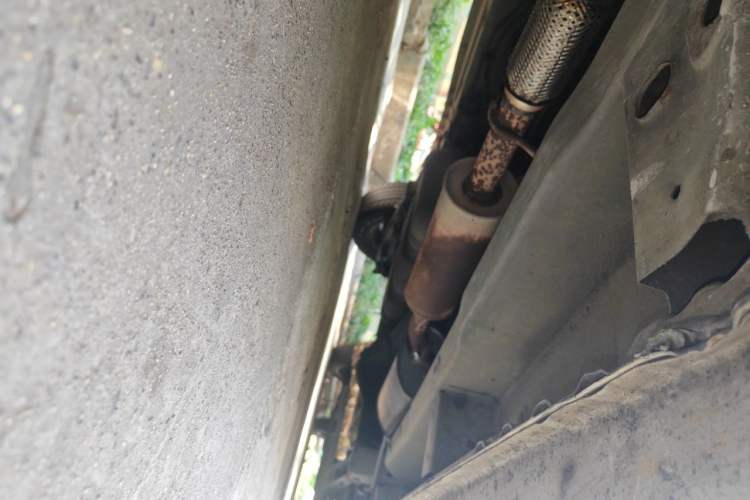 Used Wuling Hongguang 2010 1.4L Standard Version Chassis Front Left