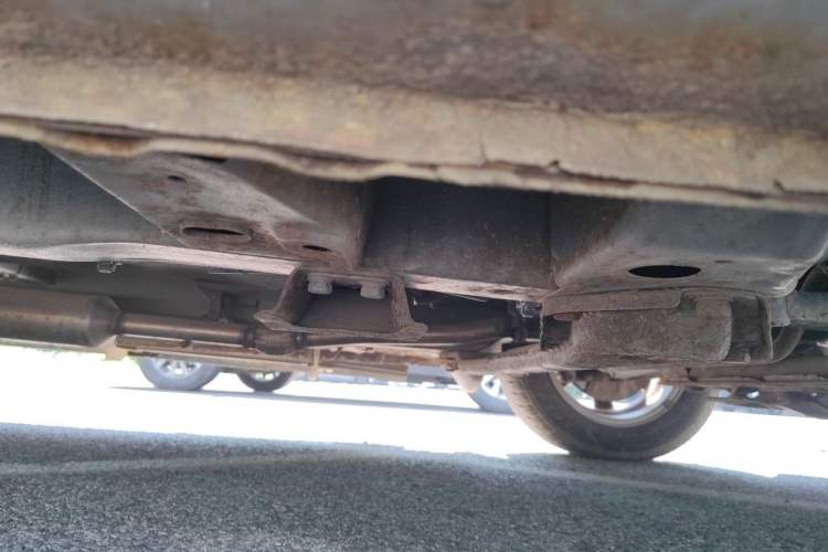 Used Wuling Hongguang 2010 1.2L Standard Version China IV Chassis Front Right