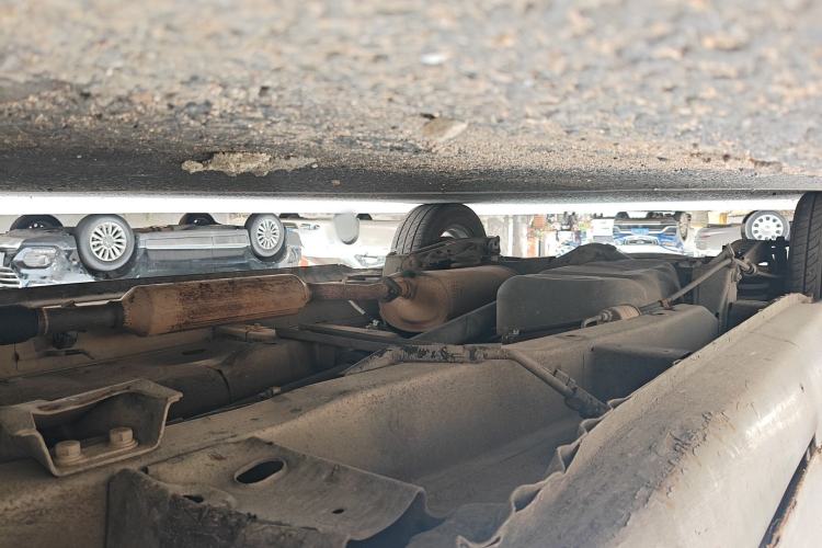 Used Wuling Hongguang 2010 1.4L Comfort Version Chassis Front Right