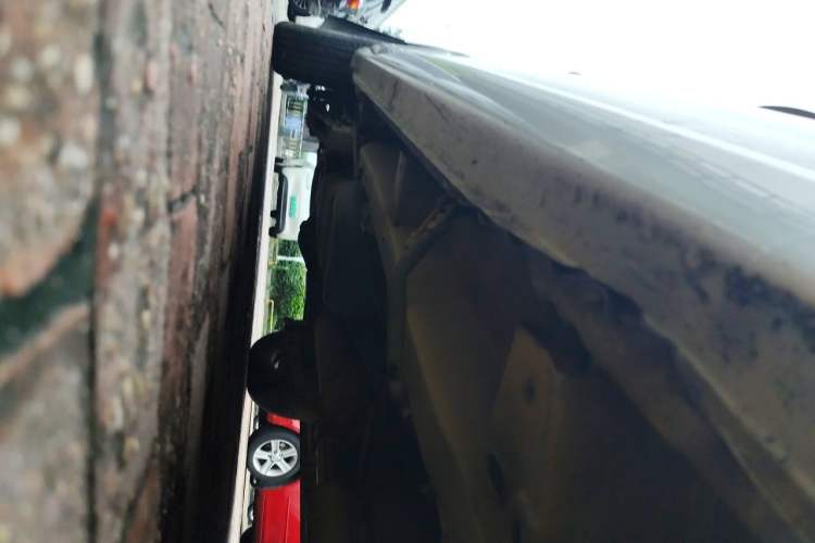 Used Wuling Hongguang 2010 1.2L Standard Version China IV Chassis Front Right
