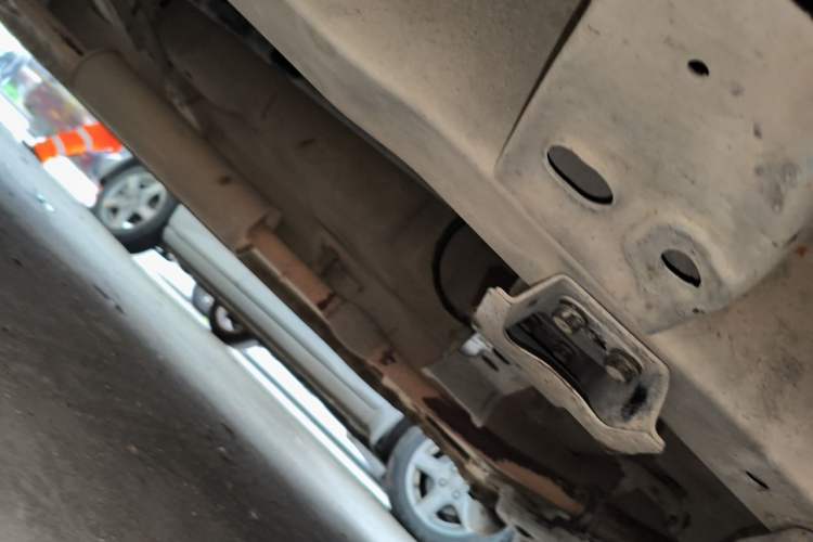 Used Wuling Hongguang 2010 1.2L Practical Version China IV Chassis Front Right