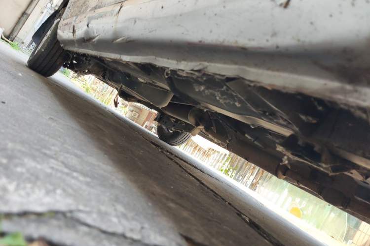 Used Wuling Hongguang 2010 1.2L Standard Version China IV Chassis Front Right
