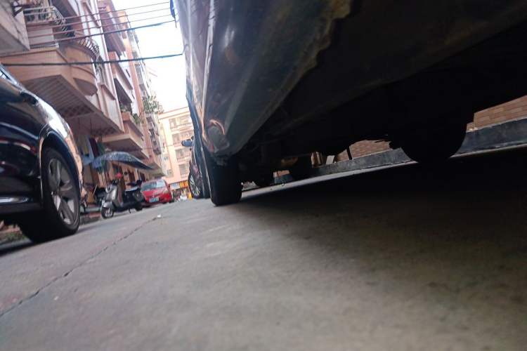 Used Wuling Hongguang 2010 1.4L Practical Version Chassis Front Right