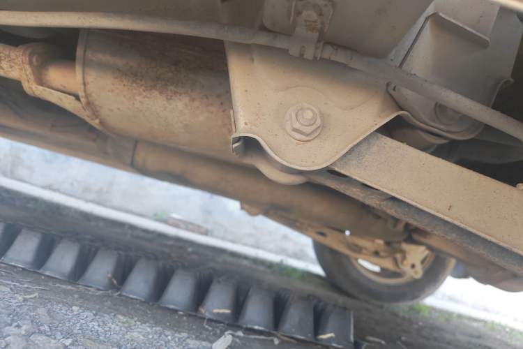 Used Wuling Hongguang 2010 1.4L Standard Version Chassis Rear Left