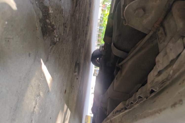 Used Wuling Hongguang 2010 1.4L Standard Version Chassis Rear Right