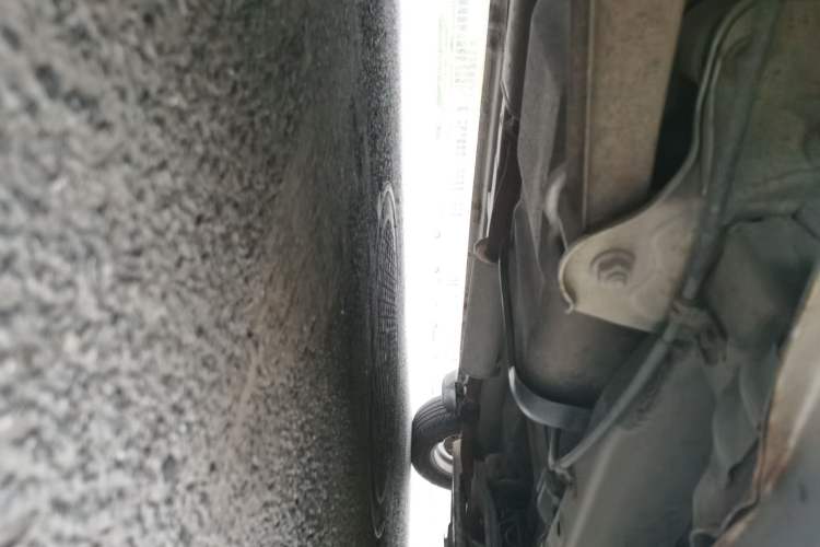 Used Wuling Hongguang 2010 1.4L Standard Version Chassis Rear Right