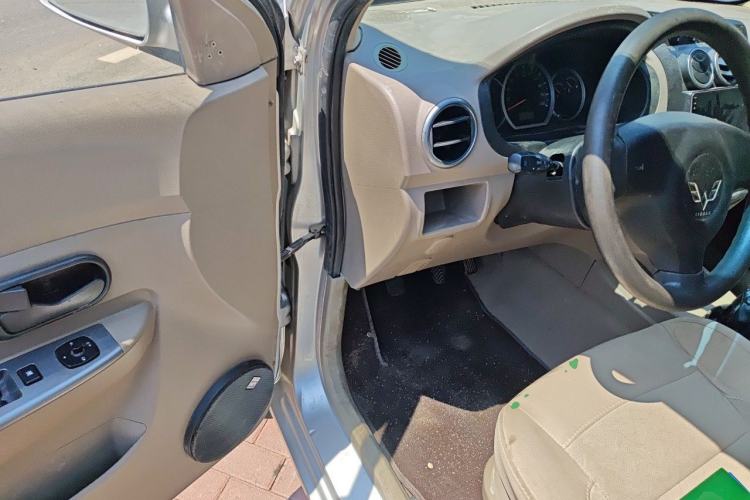 Used Wuling Hongguang 2010 1.2L Comfort Edition China IV Driver Seat