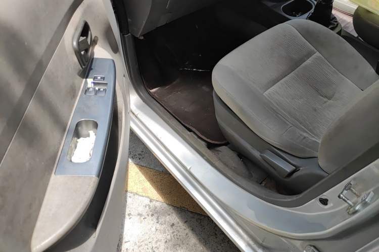Used Wuling Hongguang 2010 1.2L Base Version China IV Standard Driver Seat
