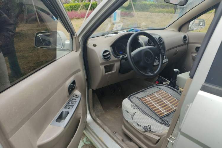 Used Wuling Hongguang 2010 1.2L Comfort Edition China IV Driver Seat
