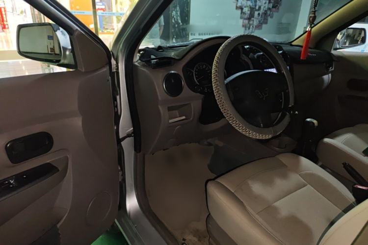 Used Wuling Hongguang 2010 1.2L Standard Version China IV Driver Seat