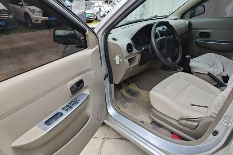 Used Wuling Hongguang 2010 1.2L Base Version China IV Standard Driver Seat
