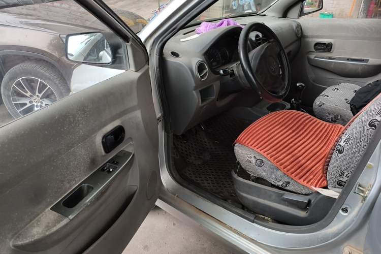 Used Wuling Hongguang 2010 1.2L Practical Version China IV Driver Seat