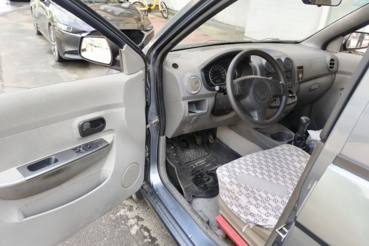 Used Wuling Hongguang 2010 1.2L Base Version China IV Standard Driver Seat