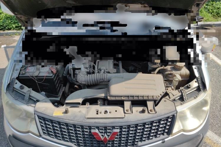 Used Wuling Hongguang 2010 1.2L Standard Version China IV Engine Bay