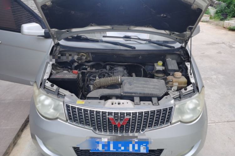 Used Wuling Hongguang 2010 1.4L Comfort Version Engine Bay