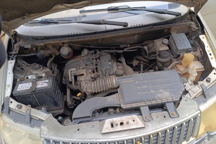 Used Wuling Hongguang 2010 1.2L Standard Version China IV Engine Bay