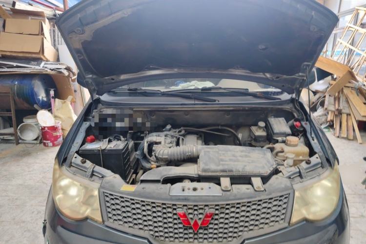 Used Wuling Hongguang 2010 1.2L Practical Version China IV Engine Bay