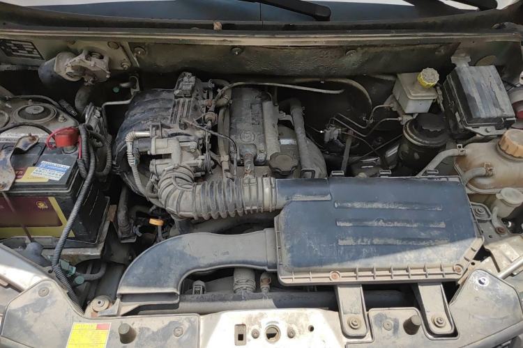 Used Wuling Hongguang 2010 1.2L Base Version China IV Standard Engine Bay