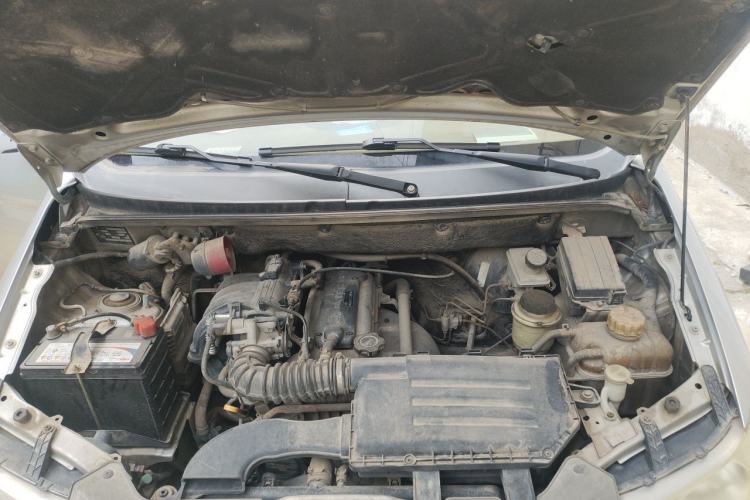 Used Wuling Hongguang 2010 1.2L Standard Version China IV Engine Bay