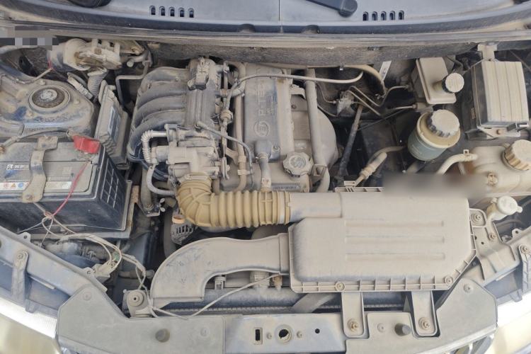 Used Wuling Hongguang 2010 1.2L Base Version China IV Standard Engine Bay