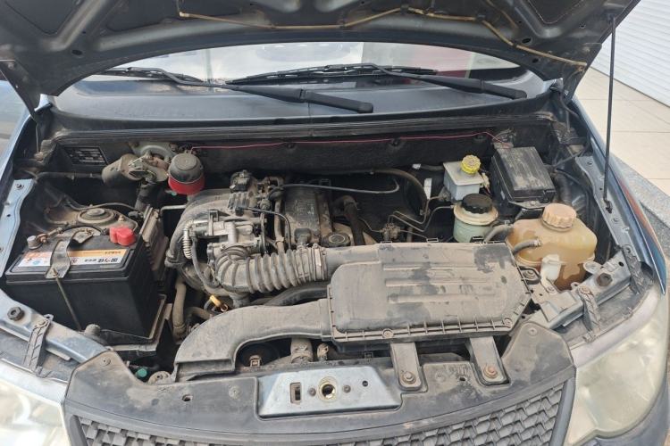 Used Wuling Hongguang 2010 1.2L Base Version China IV Standard Engine Bay