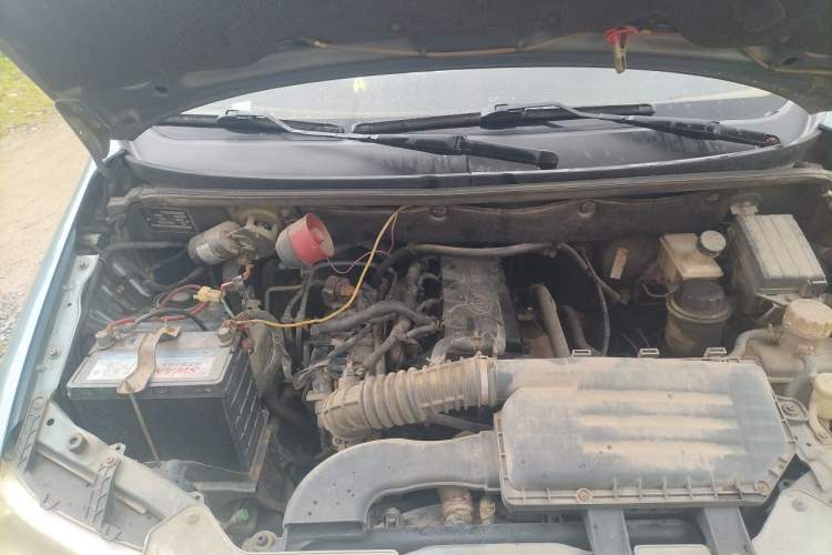 Used Wuling Hongguang 2010 1.4L Standard Version Engine Bay