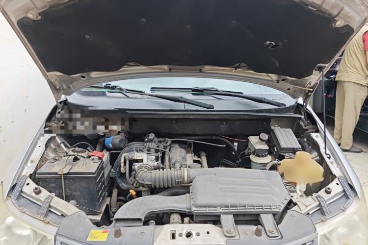 Used Wuling Hongguang 2010 1.2L Base Version China IV Standard Engine Bay