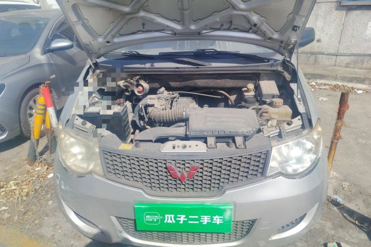 Used Wuling Hongguang 2010 1.2L Base Version China IV Standard Engine Bay