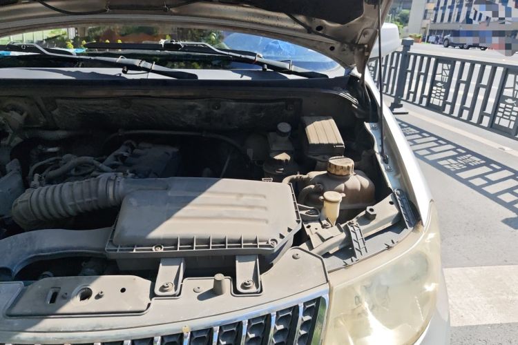 Used Wuling Hongguang 2010 1.4L Comfort Version Engine Bay Left
