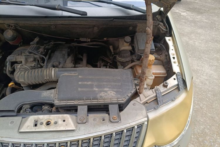 Used Wuling Hongguang 2010 1.2L Standard Version China IV Engine Bay Left