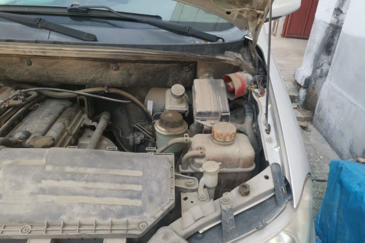 Used Wuling Hongguang 2010 1.2L Standard Version China IV Engine Bay Left