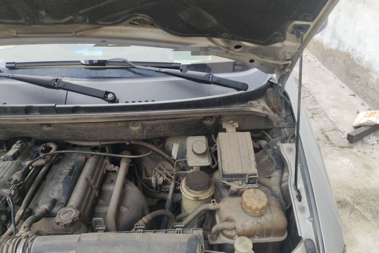 Used Wuling Hongguang 2010 1.2L Standard Version China IV Engine Bay Left
