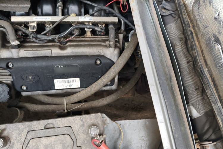 Used Wuling Hongguang 2010 1.2L Base Version China IV Standard Engine Bay Left