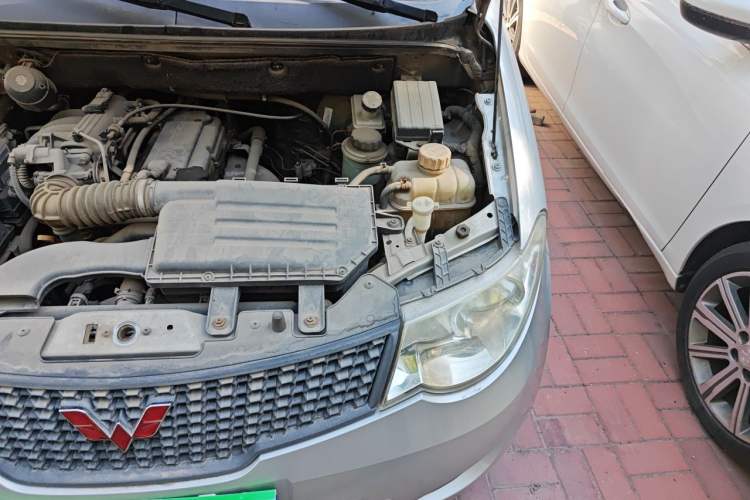 Used Wuling Hongguang 2010 1.2L Base Version China IV Standard Engine Bay Left
