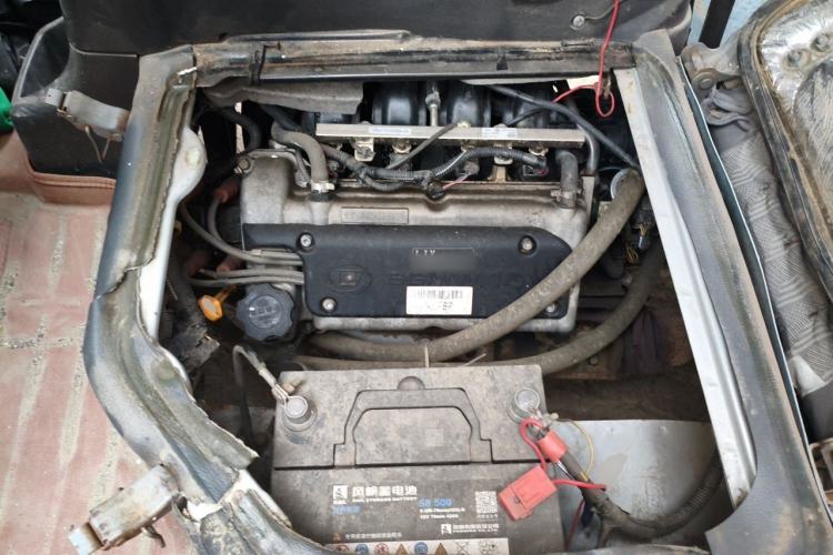 Used Wuling Hongguang 2010 1.2L Base Version China IV Standard Engine Bay