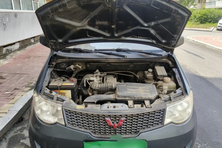 Used Wuling Hongguang 2010 1.2L Base Version China IV Standard Engine Bay